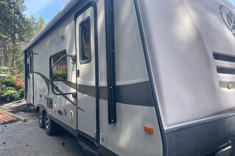Adventure Evergreen 29FK Travel Trailer