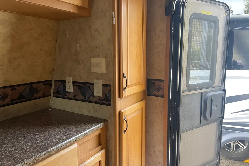 Adventure Evergreen 29FK Travel Trailer