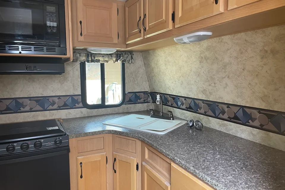 Adventure Evergreen 29FK Travel Trailer