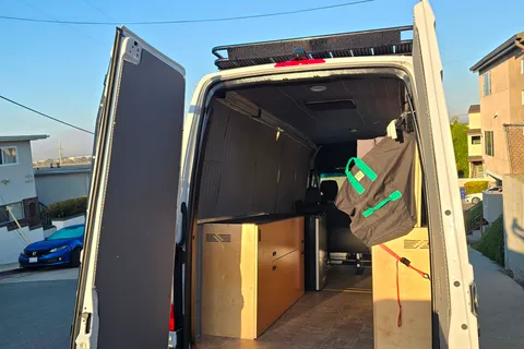 Leon's Mercedes-Benz Sprinter Class B