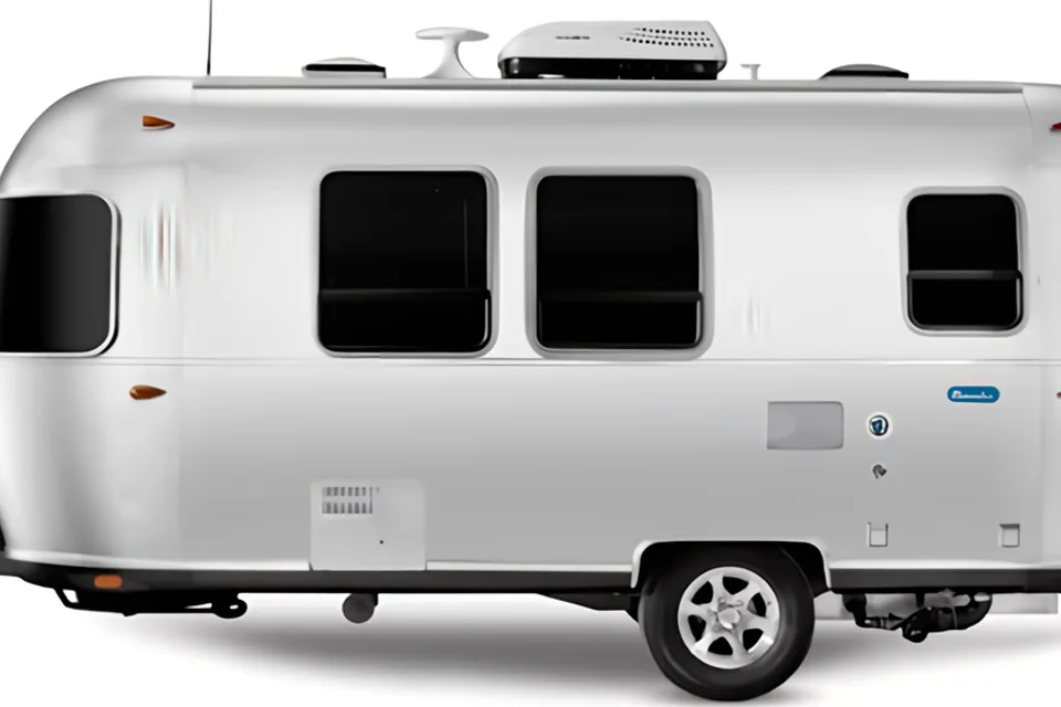 Magnolia 4 Airstream 22ft Bambi Sport **FULLY LOADED**