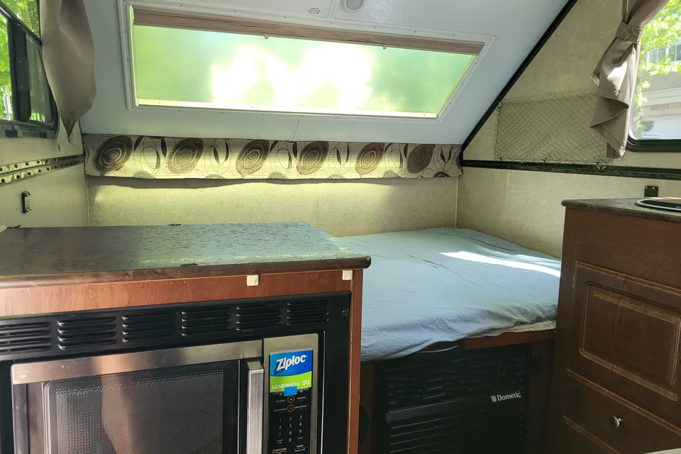 Jerry & Christine's Forest River ROCKWOOD A192HW Foldable A-Frame Hard Wall Trailer