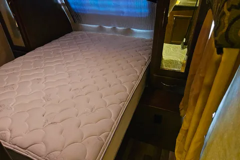 Benett's Pacific Coachworks Sea breeze Travel Trailer