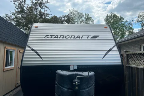 Jodi and Jerry’s Starcraft Autumn Ridge 24ft Travel Trailer