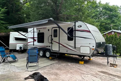 Jodi and Jerry’s Starcraft Autumn Ridge 24ft Travel Trailer