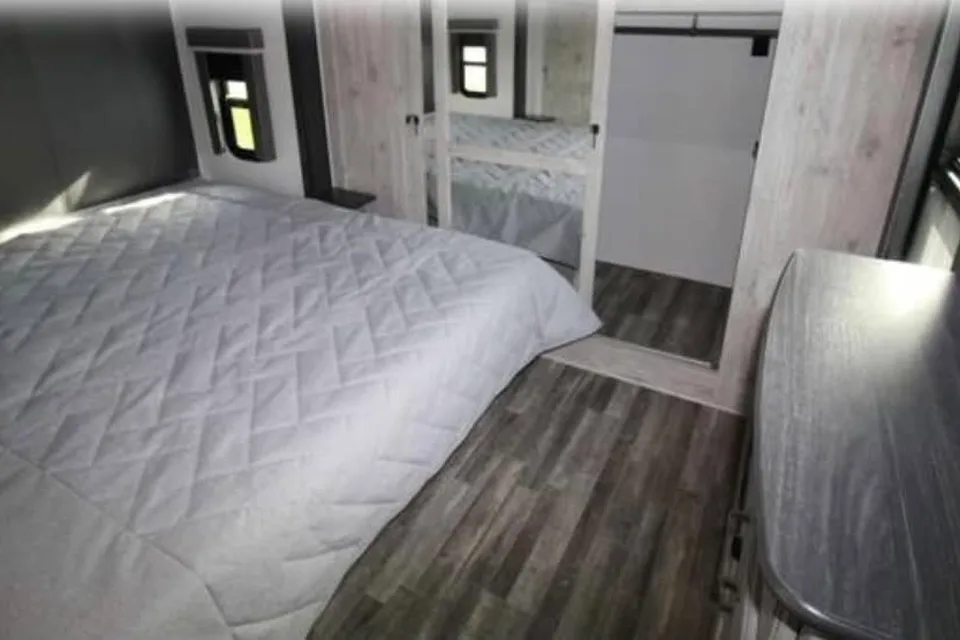 2 full bedrooms with 2 baths, Keystone Avalanche 390DS Fifth Wheel