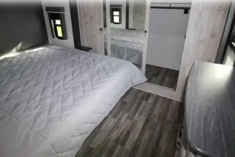 2 full bedrooms with 2 baths, Keystone Avalanche 390DS Fifth Wheel