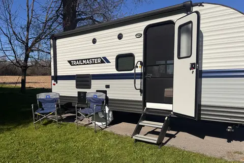 Cozy 19’ Gulf Stream – Easy Tow Weekend Escape