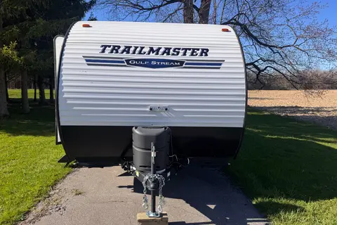 Cozy 19’ Gulf Stream – Easy Tow Weekend Escape