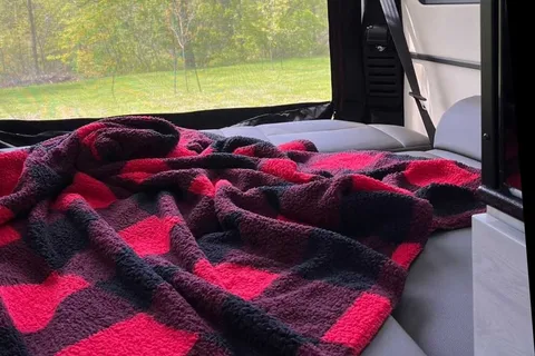 John's Roadtrek Zion srt Class B