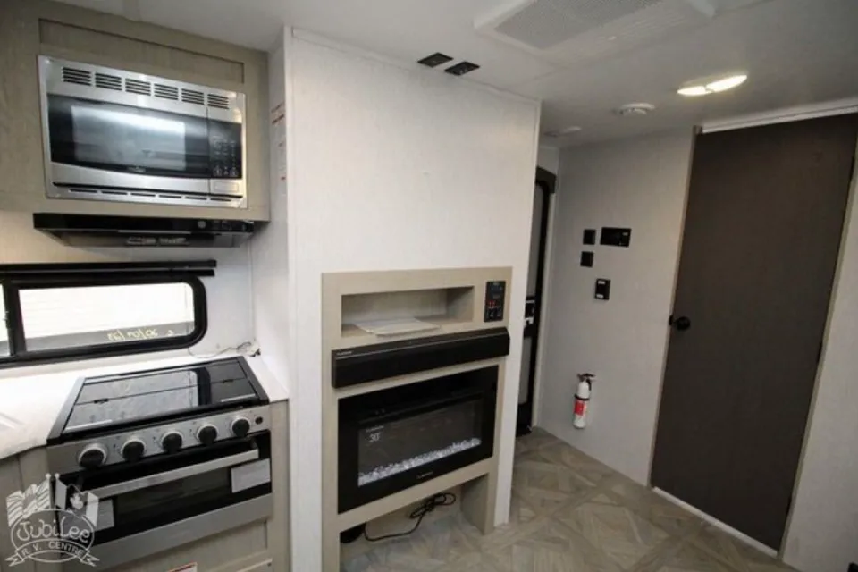 Gord's Forest River Wildwood Travel Trailer