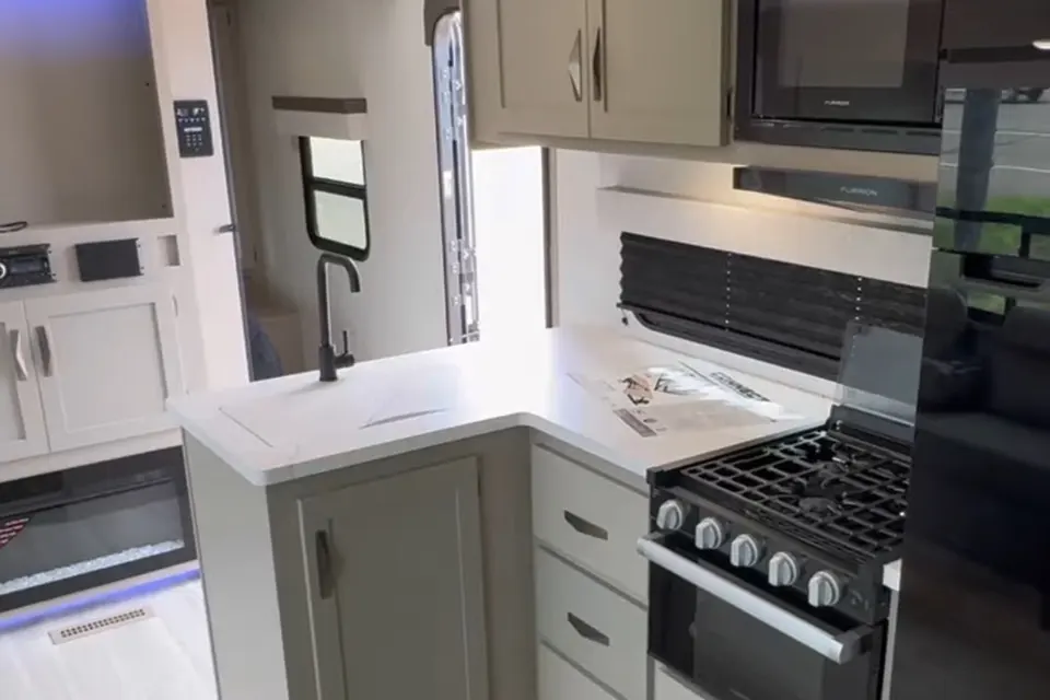 Browne’s RV Cottage