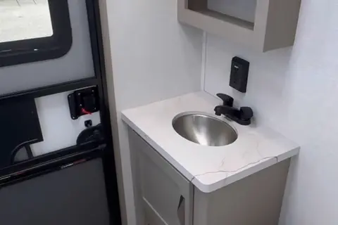 Browne’s RV Cottage
