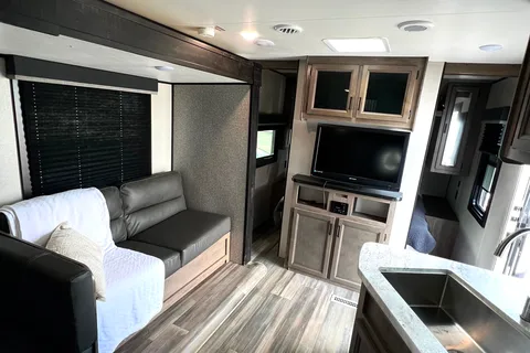 Dream Starcraft 26BHS Travel Trailer