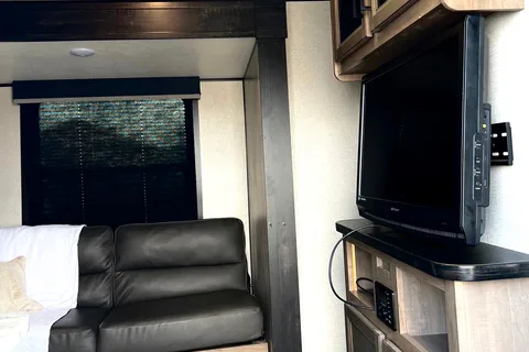 Dream Starcraft 26BHS Travel Trailer