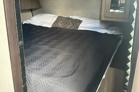 Dream Starcraft 26BHS Travel Trailer