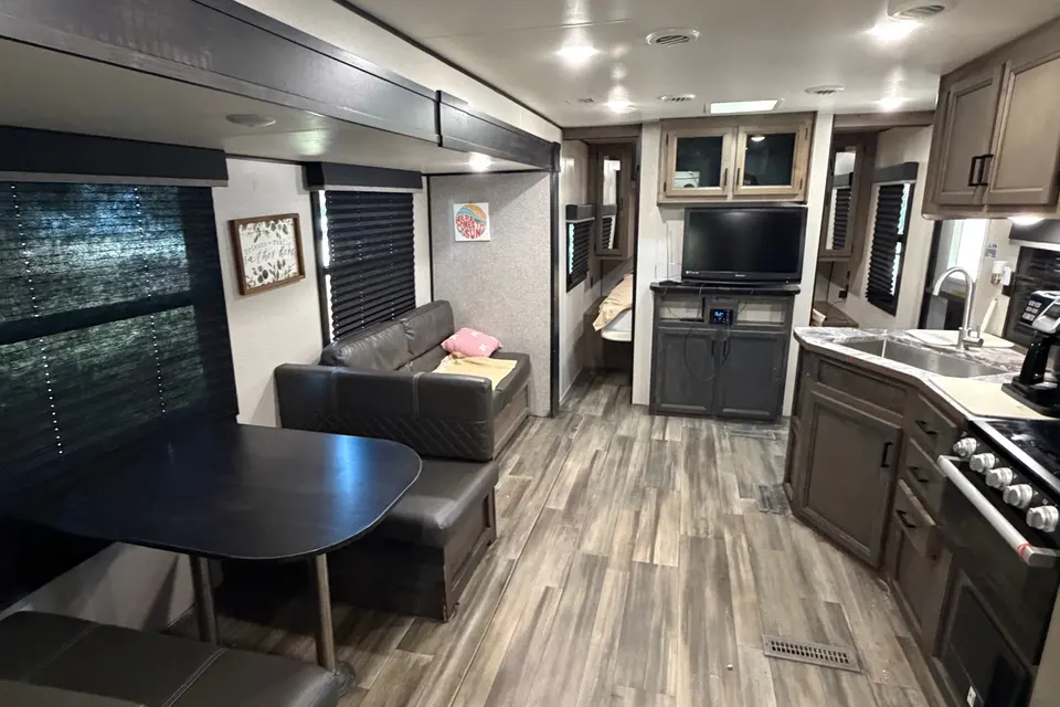 Dream Starcraft 26BHS Travel Trailer