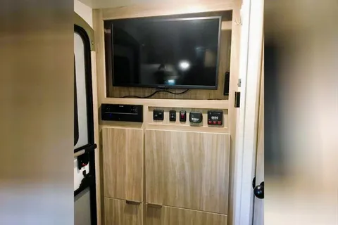 Keith's Winnebago Micro Minnie 1708FB Travel Trailer