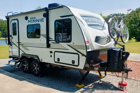 Keith's Winnebago Micro Minnie 1708FB Travel Trailer