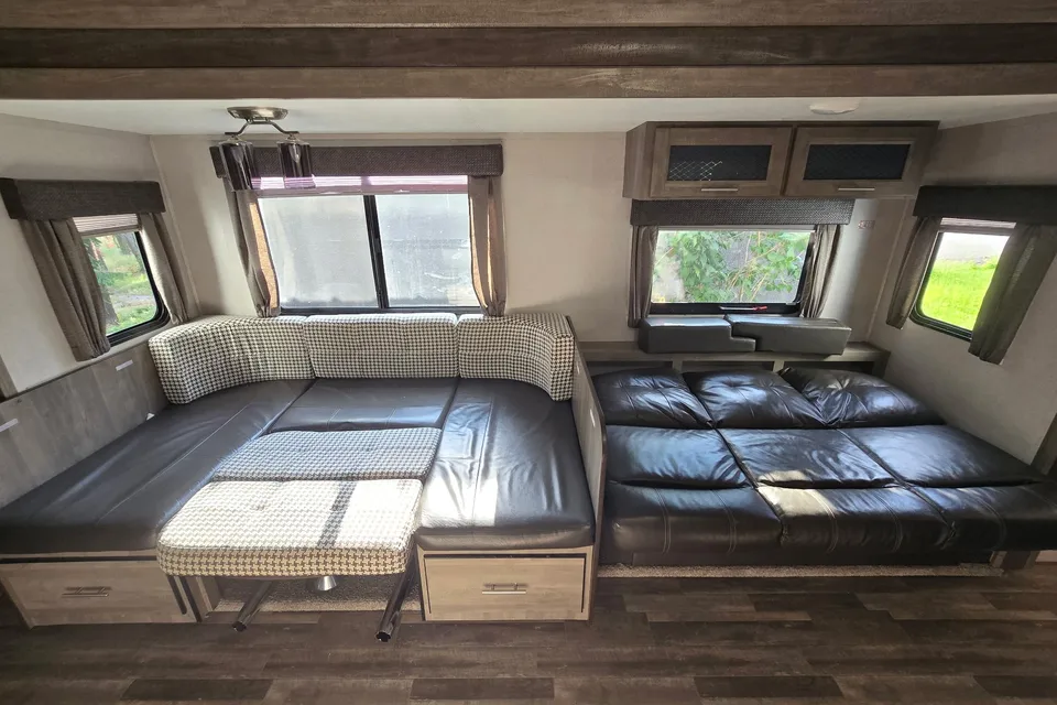 26' Forest River Vibe Bunkhouse | Sleeps 10 | Essentials Included | Delivery-Only