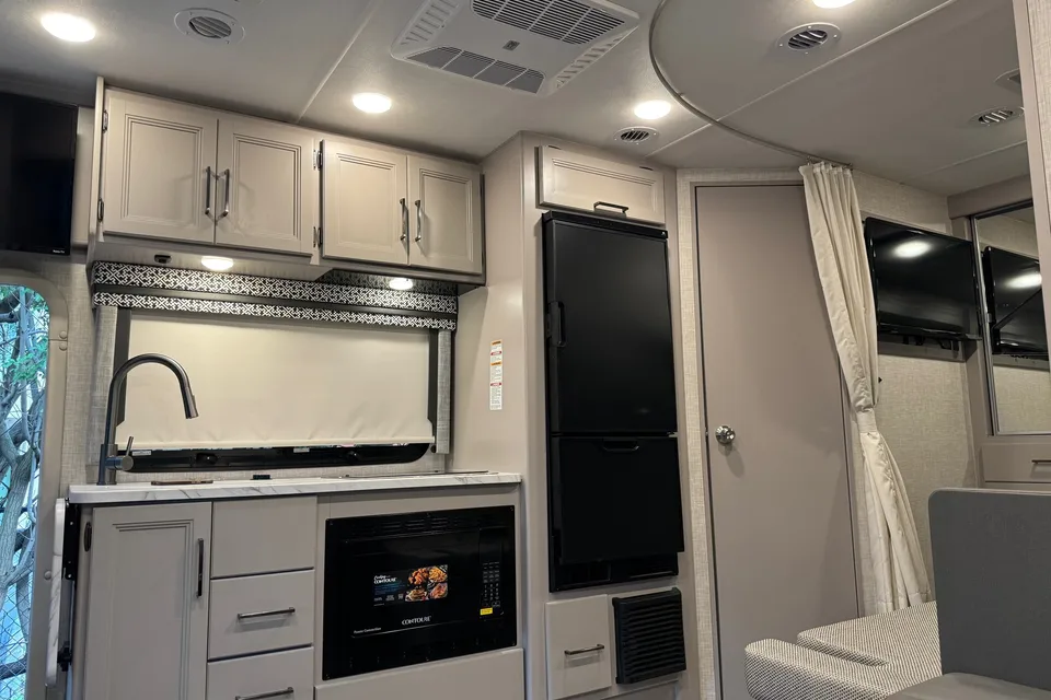 2024THOR Gemini 23TW