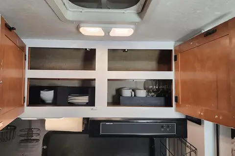 Meet “Wander” – Easy, Clean, Renovated 19' RV for New Travelers
