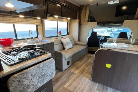 C11 Thor Luxury*NEW STARLINK WiFi-10 Sleeper-Bunks-2SlideOuts-Private Suite