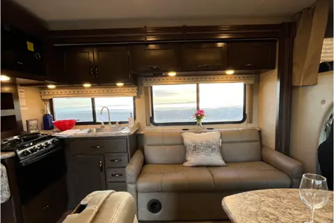 C11 Thor Luxury*NEW STARLINK WiFi-10 Sleeper-Bunks-2SlideOuts-Private Suite