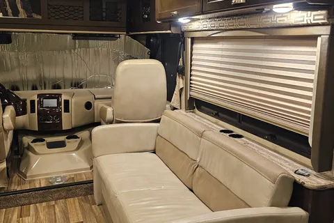 RPHeritage Group Thor Motor Coach ACE Class A