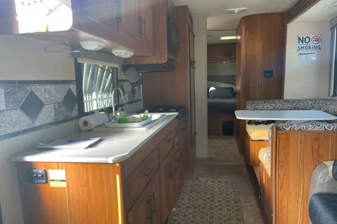 Alexander's Jayco Redhawks 29XK 2017 Class C