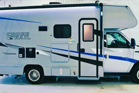 2022 Coachmen Cross Trail XL 