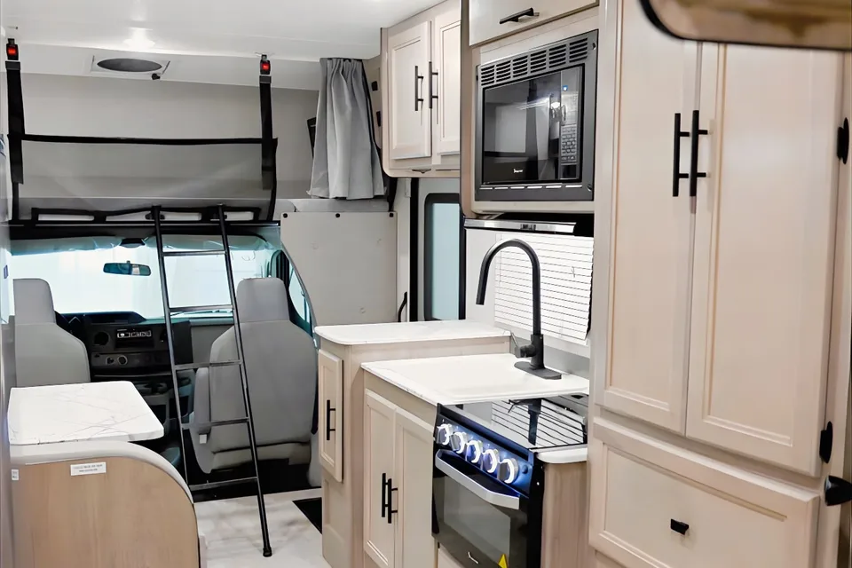 2022 Coachmen Cross Trail XL 