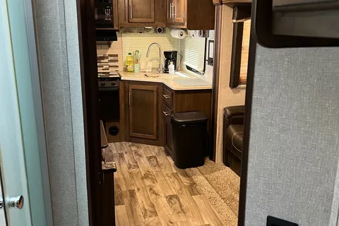 Resort at Lake Selmac RV Cottage