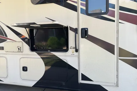 The Forest Park Cruiser - Luxury RV Experience