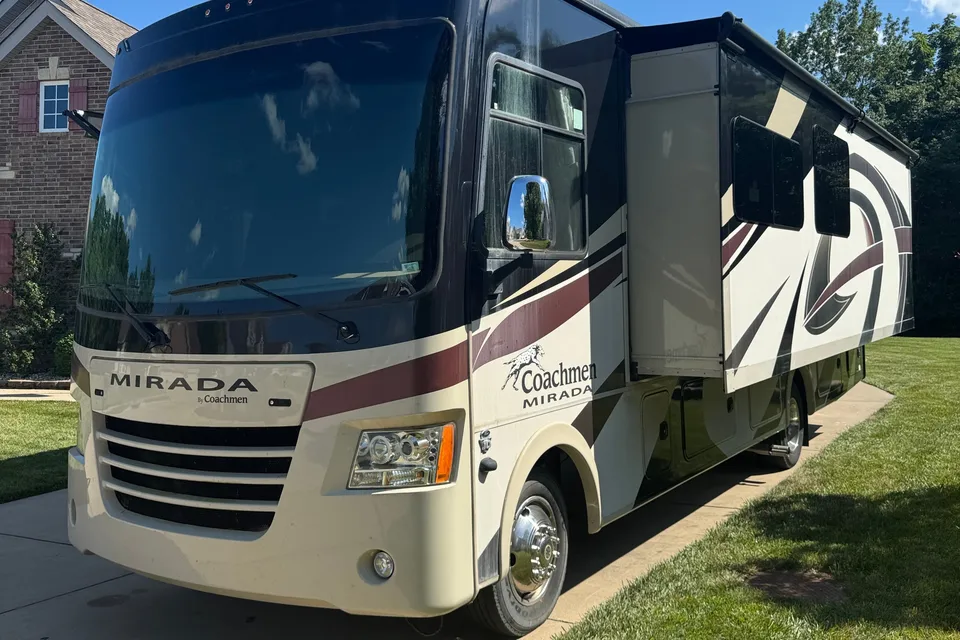 The Forest Park Cruiser - Luxury RV Experience