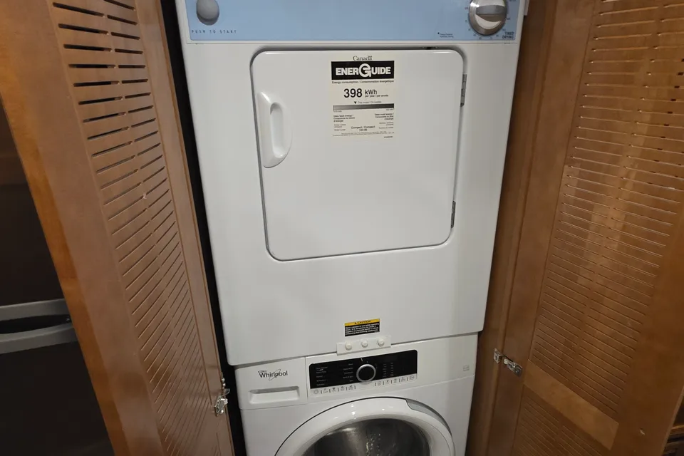 Luxury 2019 Winnebago Forza 34T Diesel Class A | Sleeps 5 | King Bed