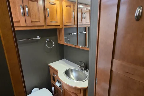 Luxury 2019 Winnebago Forza 34T Diesel Class A | Sleeps 5 | King Bed