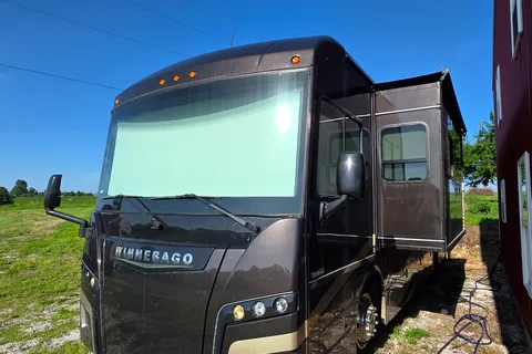 Luxury 2019 Winnebago Forza 34T Diesel Class A | Sleeps 5 | King Bed