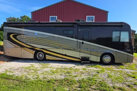 Luxury 2019 Winnebago Forza 34T Diesel Class A | Sleeps 5 | King Bed