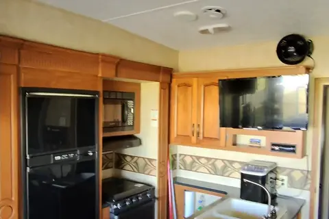 Optional HOT TUB on board, ALL 5 Star Reviews!