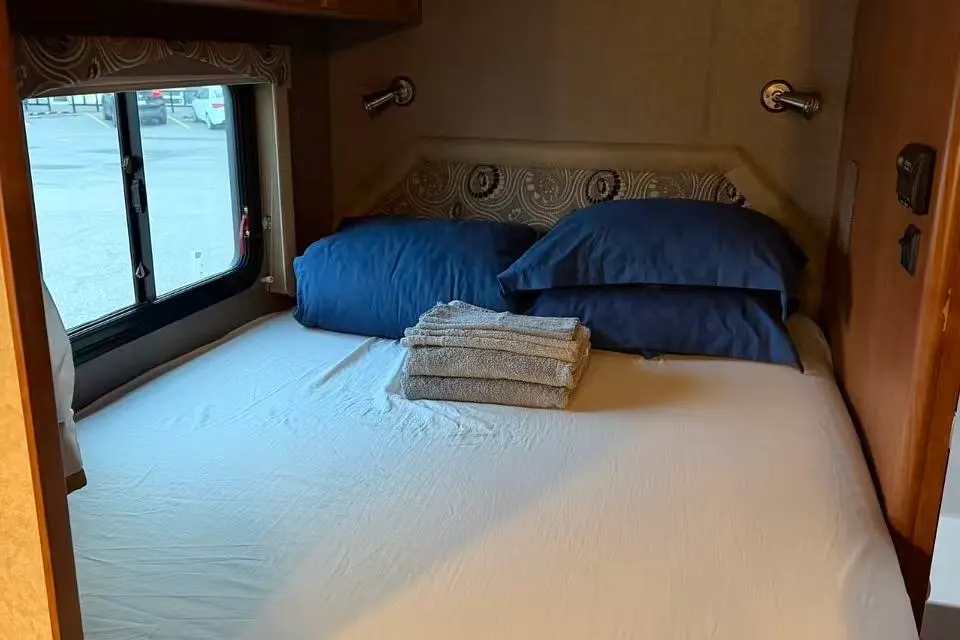 Fleet #C10 Class C with Dinette Slideout – Spacious Comfort for Families (Sleeps 4 Adults + 2 Kids)