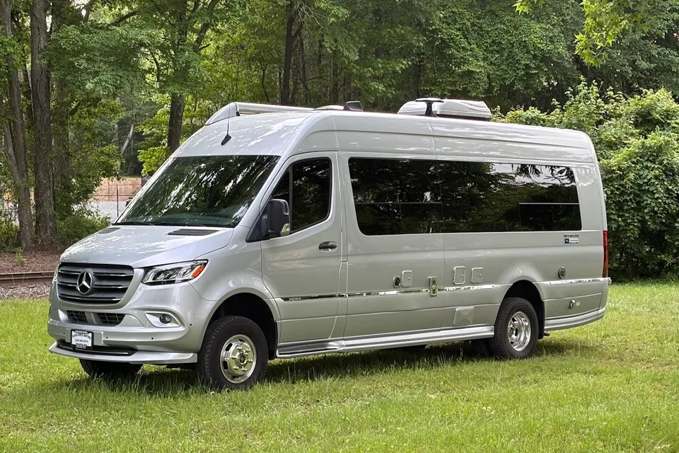 2020 Airstream Interstate Tommy Bahama 4x4