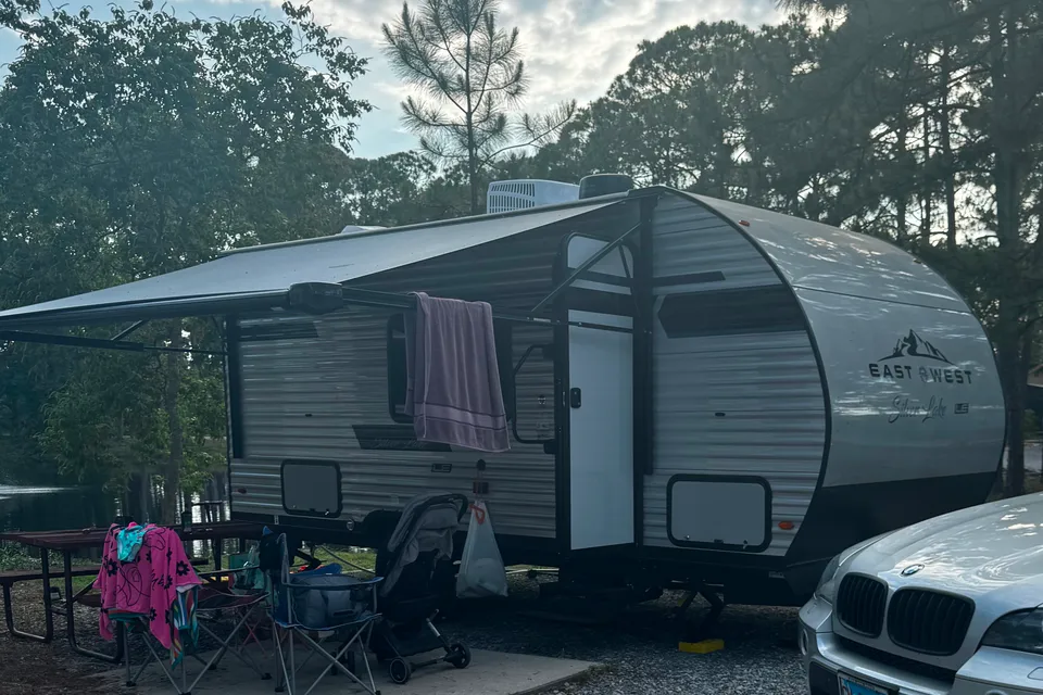 SILVER LAKE LE 17BHLE Travel Trailer