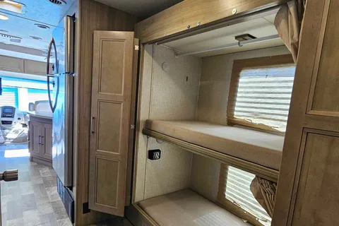Coachmen Mirada35bh Class A