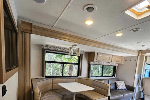 Coachmen Mirada35bh Class A