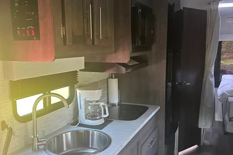 2025 Jayco RedHawk SE 22CF Class C