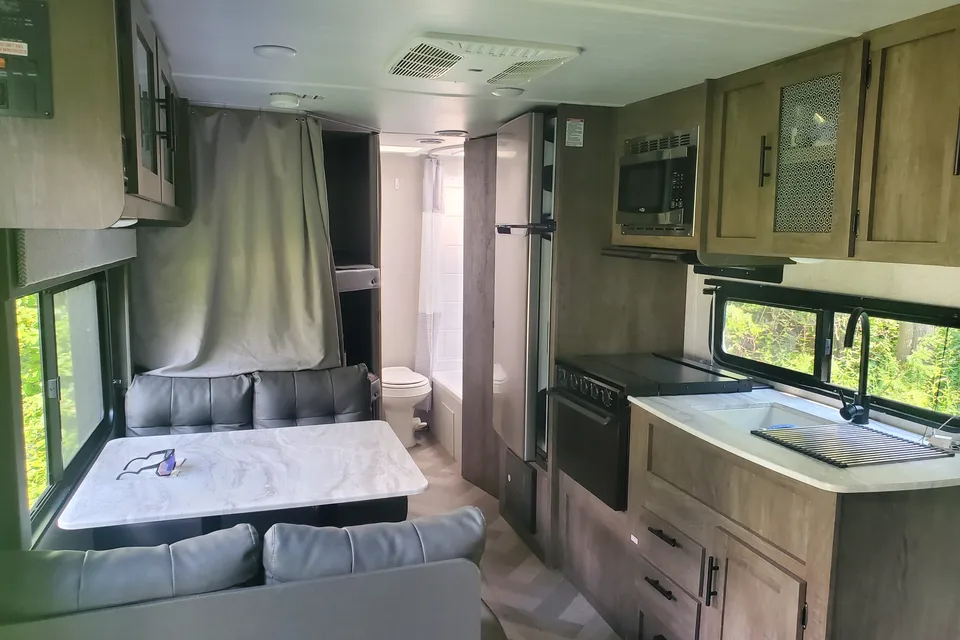 James's Forest River Salem Cruise lite Travel Trailer