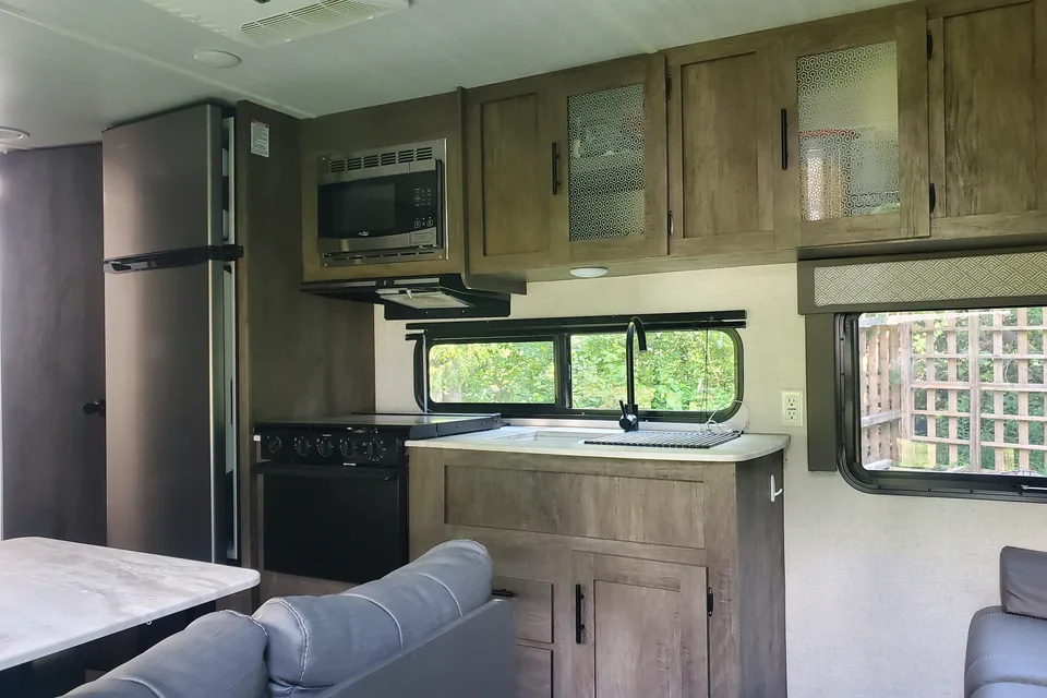 James's Forest River Salem Cruise lite Travel Trailer