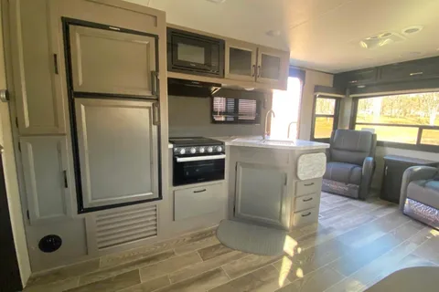 2021 Jayco Jay Feather Kid Approved Camper