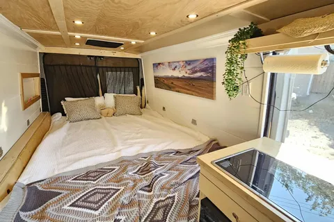 The Roaming Tabby Camper Van